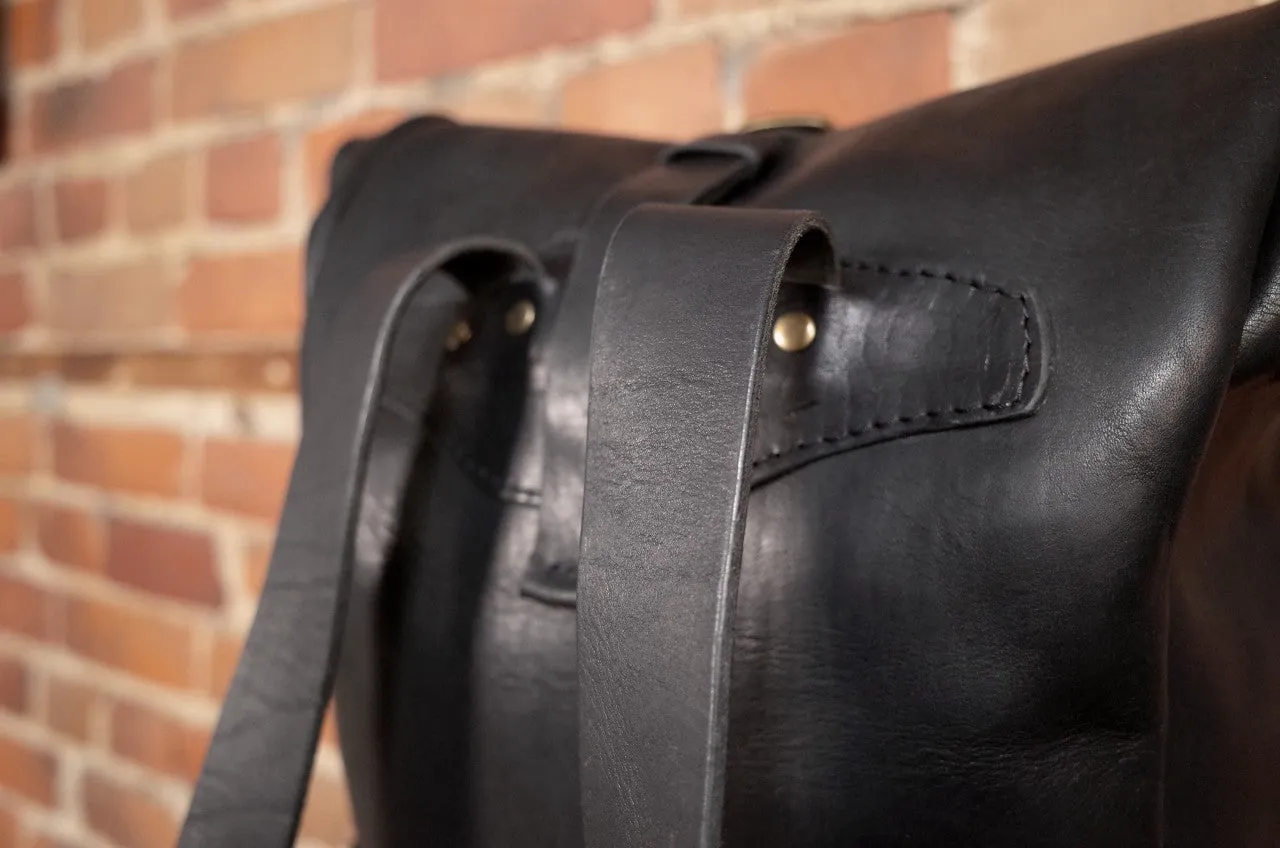 Villeneuve Roll-Top Leather Backpack – Black Edition